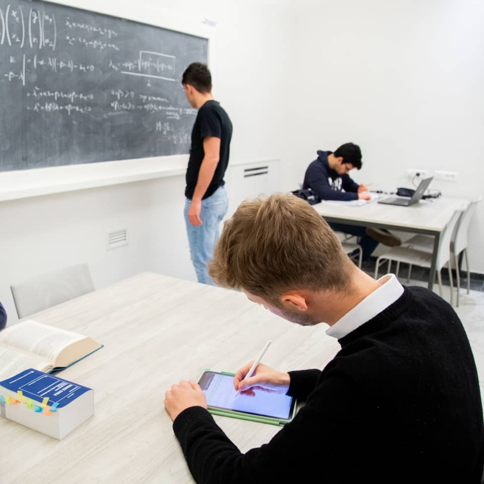 ipe-napoli-collegio-maschile-monterone-aule-studio